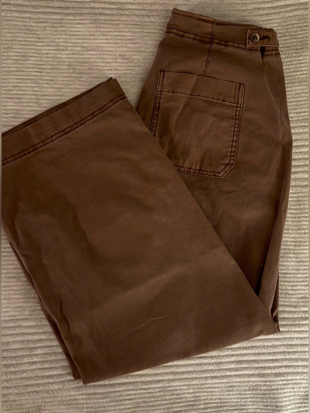 Brown Utility Pocket Capri Pants